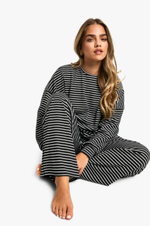boohoo Dam Petite Loungewear Randig Långärmad Topp & Byxor Pyjamasset | Black | Storlek 44