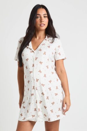 boohoo Dam Nattlinne för gravida med björnmönster och knapp genom kragen | Light Brown | Storlek 36