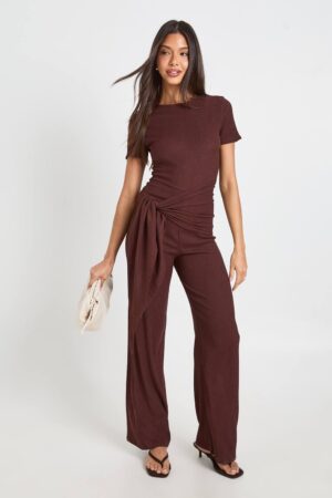 boohoo Dam Textured Wrap Waist Wide Leg Jumpsuit | Chocolate | Storlek 44