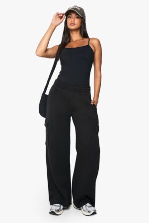 boohoo Dam Vida Cargo Joggers | Black | Storlek Medium