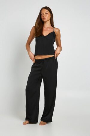 boohoo Dam Bridal Lace Detail Satin Cami & Trouser Pyjama Set | Black | Storlek 44