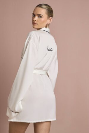 boohoo Dam Brud 'Bride' Satäng Broderad Kort Morgonrock | White | Storlek 48