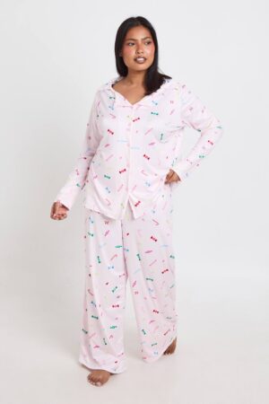 boohoo Dam Plus Sweet Print Long Sleeve Shirt & Trouser Pyjama Set | Pink | Storlek 48
