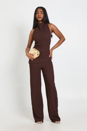 boohoo Dam Texturerad Jumpsuit Med Dubbla Lager Och Draperingskrage | Chocolate | Storlek 44