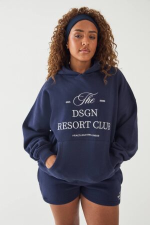 Dam Dsgn Studio Resort Club OverStorlek-hoodie | Navy | Storlek Medium