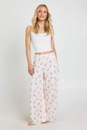 boohoo Dam Litet Linne- Och Byxset Med Rosettmönster | Beige | Storlek 44
