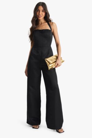 boohoo Dam Premium satin-halterneck jumpsuit med vida ben | Svart | Storlek 40