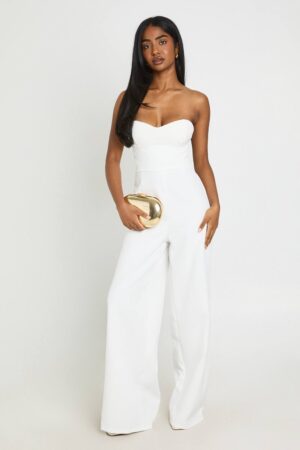boohoo Dam Skräddarsydd Jumpsuit Med Bandeaubikini-topp Och Hjärtformad Urringning | Ivory | Storlek 44