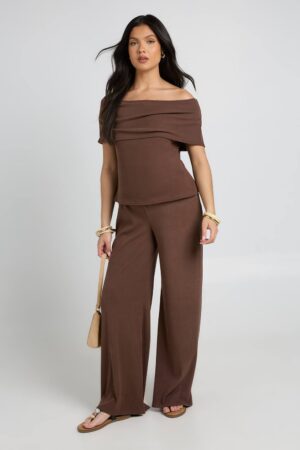 boohoo Dam Mjukt Ribbat Mammakläder Bardot-topp & Vida Byxor Set | Choklad | Storlek 42